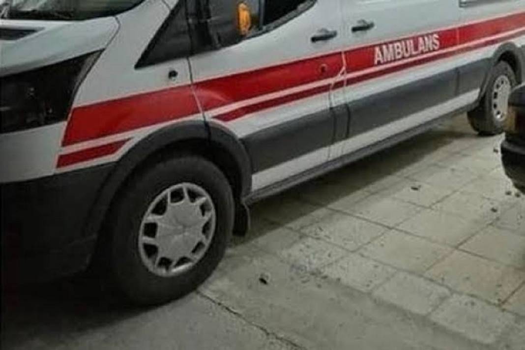 Yürek dayanmaz! Fabrikada makineye sıkışan işçi öldü 5
